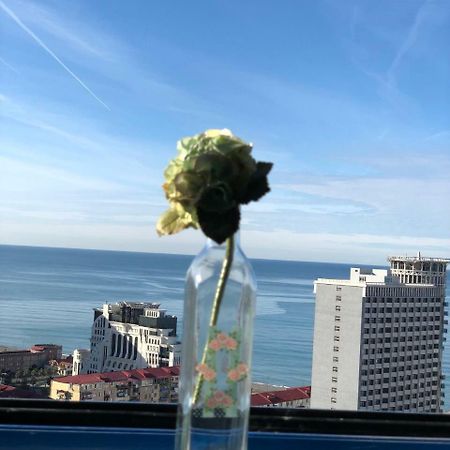 Cozy Bright Apartment With Amazing Sea View Батуми Экстерьер фото
