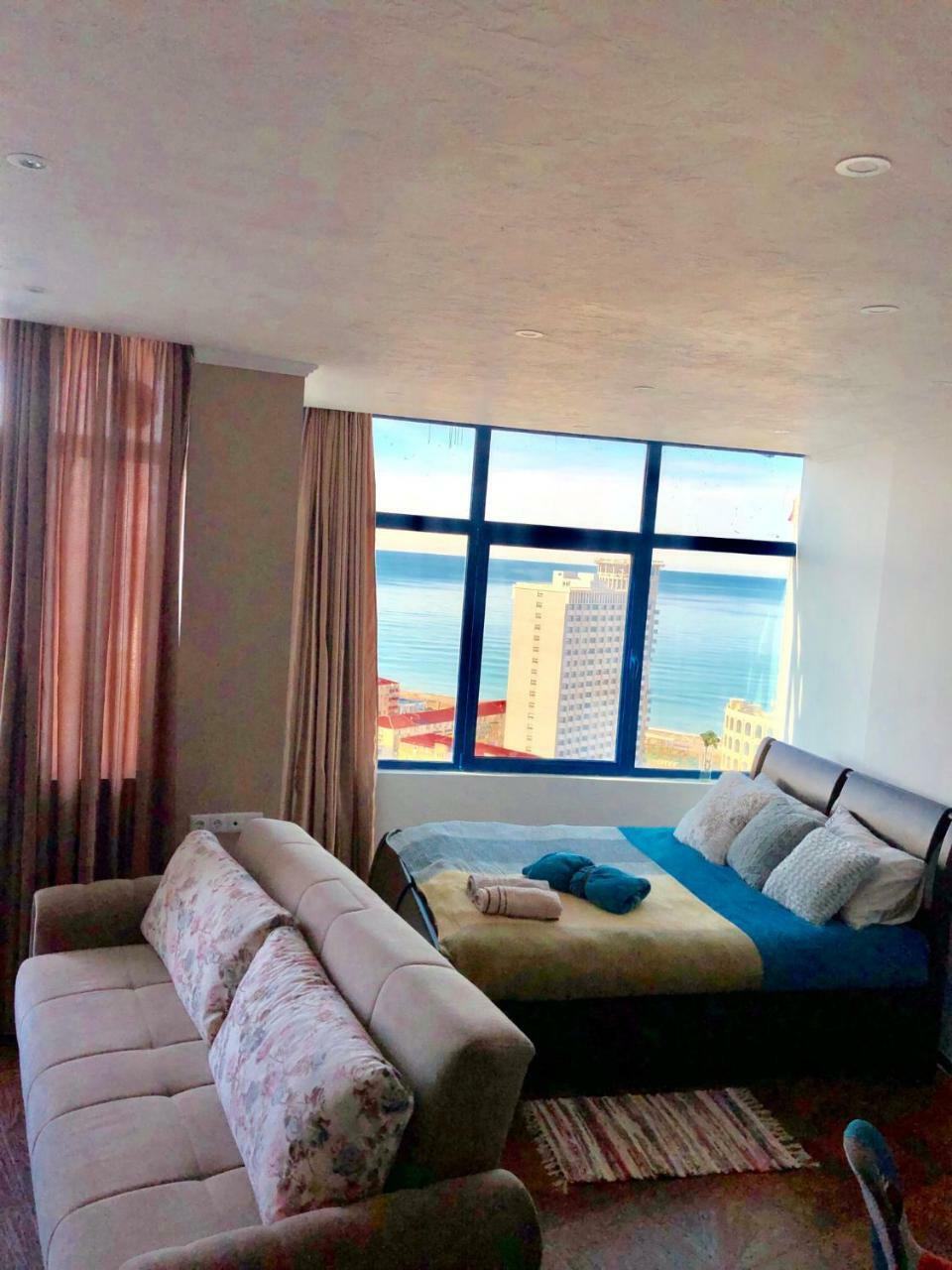 Cozy Bright Apartment With Amazing Sea View Батуми Экстерьер фото