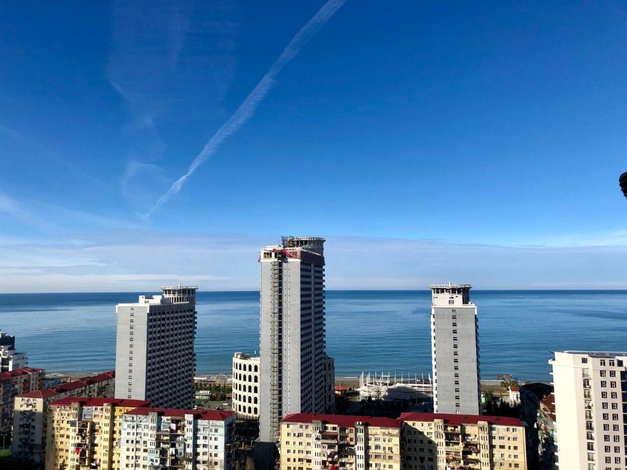 Cozy Bright Apartment With Amazing Sea View Батуми Экстерьер фото
