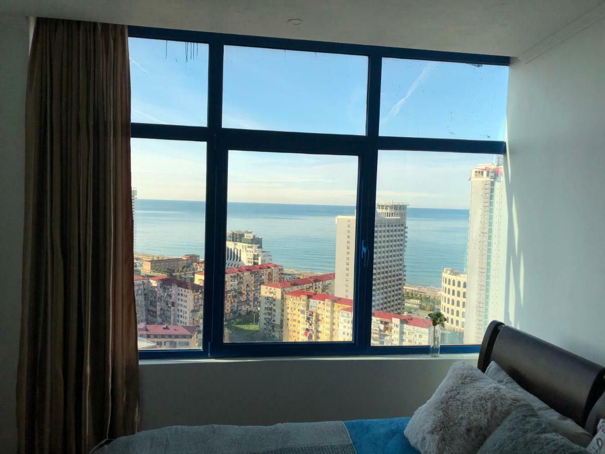Cozy Bright Apartment With Amazing Sea View Батуми Экстерьер фото