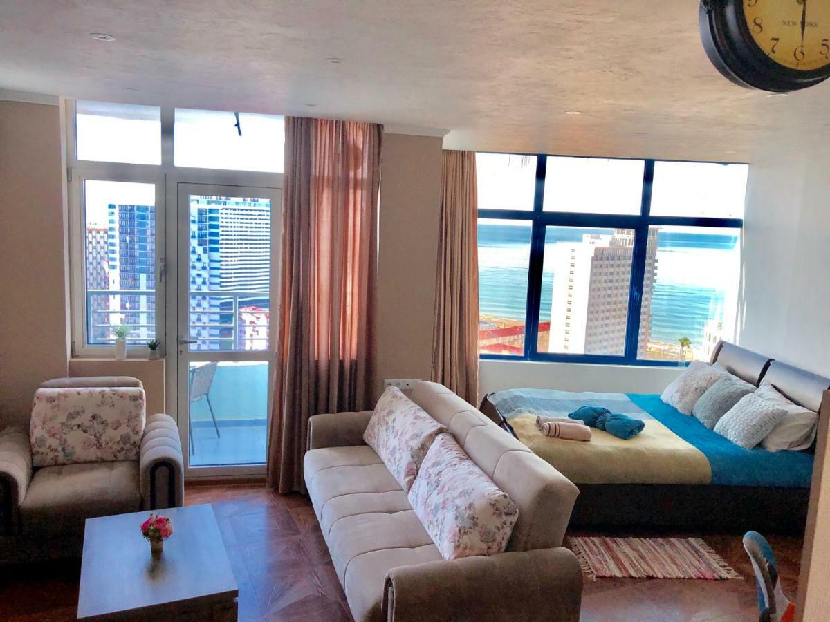 Cozy Bright Apartment With Amazing Sea View Батуми Экстерьер фото